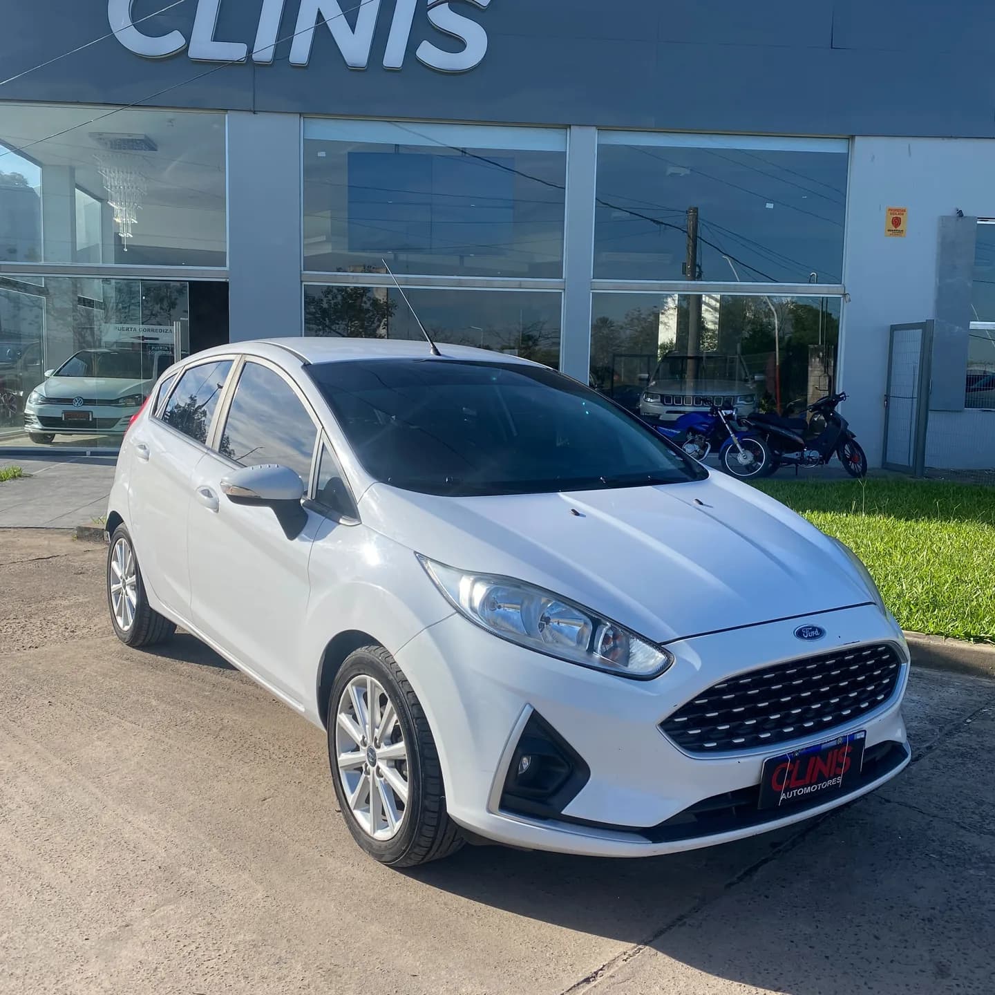 Ford FIESTA SE PLUS POWER SHIFT — imagen 1 de 8