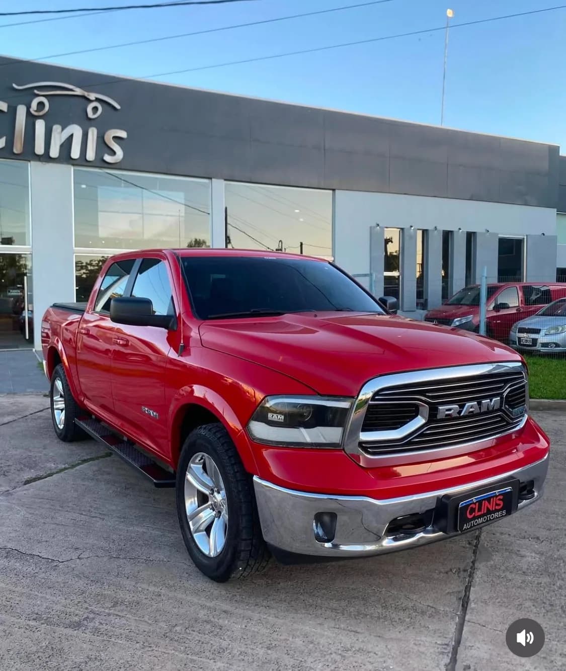 Dodge RAM 1500 5.7 V8 4x4 — imagen 1 de 3