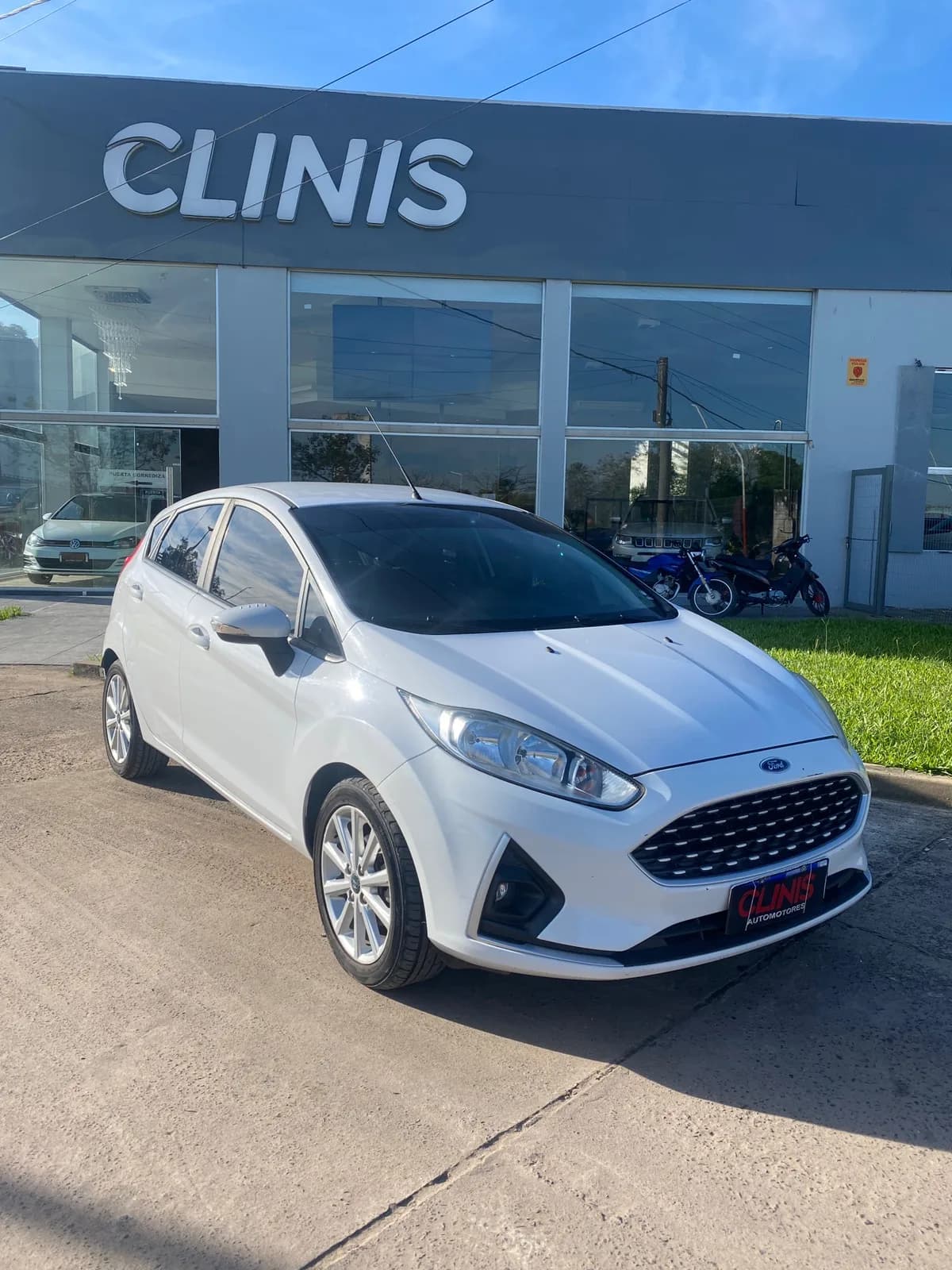 Ford Fiesta SE Plus PowerShift — imagen 1 de 8